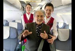70岁老人乘飞机有什么规定(南航70岁以上老人坐飞机最新规定)